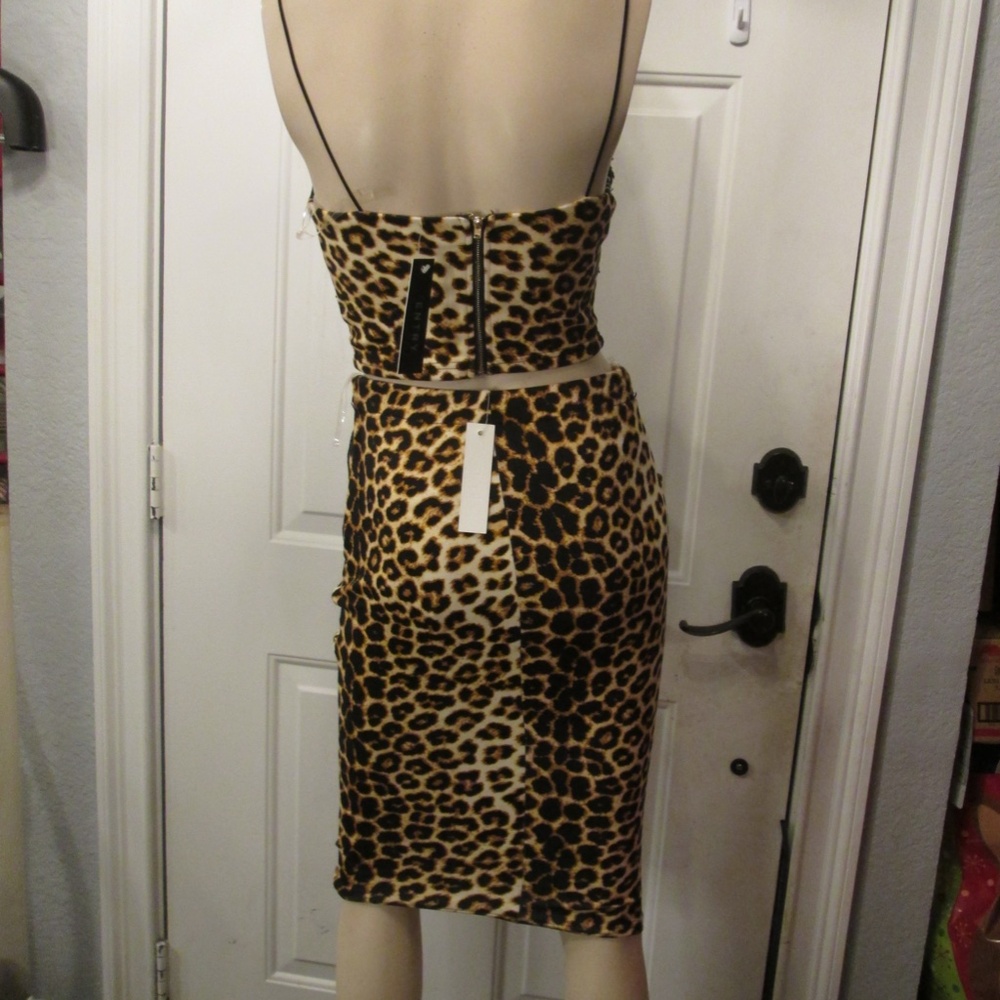 new ***ENTRY *** 2 PC Cheetah outfit dress skirt and spaghetti blouse midriff Sz - Picture 10 of 16